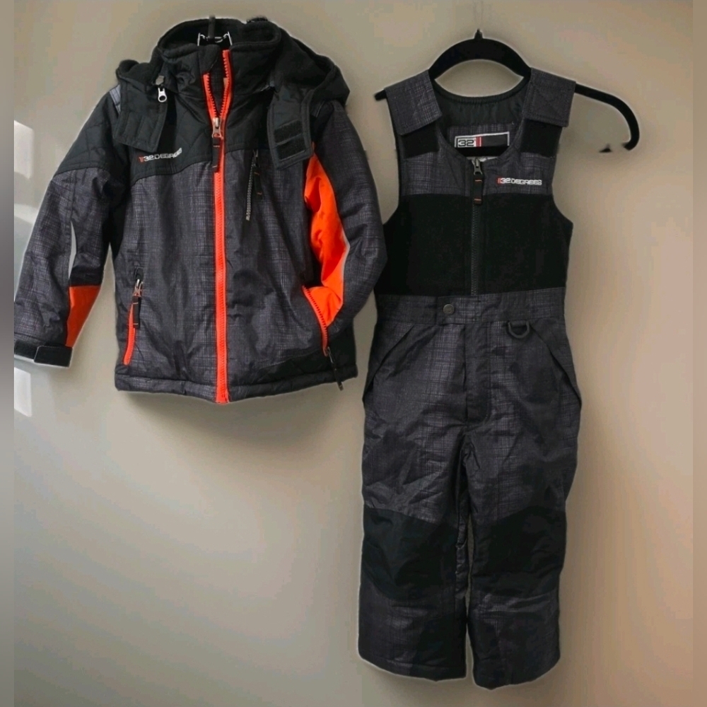 32 Degrees Kids Weatherproof Jacket in Gray and Black Bundle Of 2